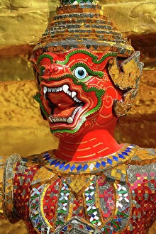 Temples Gallery: Yaksha Demon Statue at Wat Phra Kaew Temple complex Bangkok, Thailand