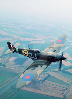<b class=qtipBold><figcaption>Supermarine Spitfire</figcaption></b><br>Supermarine, Spitfire, AB910, historical, military, fighter, a-a, 3/4, front, action, banking, RAF, airforce, UK<br><em>© Flight Global 2009 - All Rights Reserved</em> Supermarine Spitfire