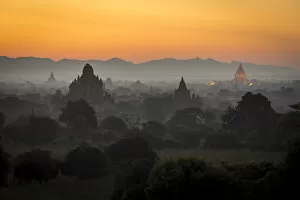 Tourist Attractions Gallery: Ancient temples of Bagan at dawn, Bagan, Mandalay District, Mandalay Region, Myanmar