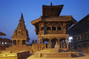 Durbar Square Gallery: Durbar Square at dusk, Bhaktapur (UNESCO World Heritage Site), Kathmandu Valley, Nepal