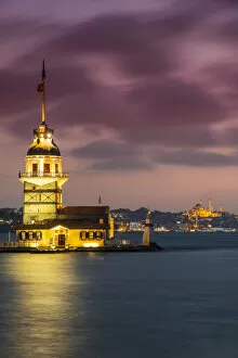 Lighthouse Collection: Dusk view over Maidens Tower or Kiz Kulesi, Uskudar, Istanbul, Turkey