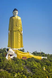 Pagoda Collection: Elevated view of Maha Bodhi Ta Htaung Standing Buddha and Reclining Buddha, Monywa