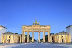 Triumphal Arch Collection: Germany, Deutschland. Berlin. Berlin Mitte. Brandenburg Gate, Brandenburger Tor