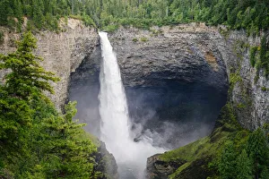 Helmcken Falls, Wells Gray Provincial Park, British Columbia, Canada. Stormy weather Helmcken Falls, Wells Gray Provincial Park, British Columbia, Canada. Stormy weather