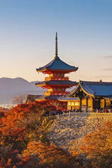 Pagoda Collection: Kiyomizu-dera temple, Kyoto, Kyoto prefecture, Kansai region, Japan