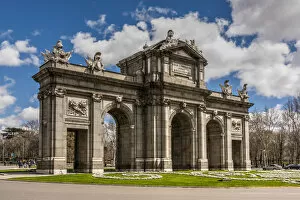 Triumphal Arch Collection: Puerta de Alcala (Alcala Gate), Madrid, Community of Madrid, Spain