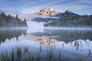 Pyramid Lake and Pyramid Mountain at dawn, Jasper National Park, Alberta, Canada Pyramid Lake and Pyramid Mountain at dawn, Jasper National Park, Alberta, Canada
