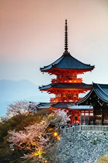 Pagoda Collection: Sanjunoto pagoda of Kiyomizu-dera Buddhist temple, Kyoto, Japan