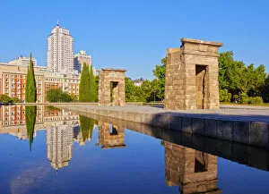 Spain, Madrid, Parque del Oeste, View of the Temple of Debod