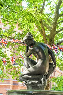 Sculptures Collection: Venus fountain statue, Sloane Square, London, England, UK