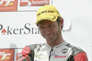<b class=qtipBold><figcaption>Guy Martin; 2007 Senior TT</figcaption></b><br>Second place is second-best; the face says it all! Guy Martin; 2007 Senior TT