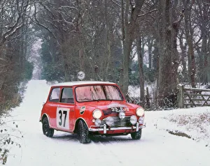 <b class=qtipBold><figcaption>1964 Mini Cooper S</figcaption></b> 1964 Mini Cooper S
