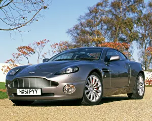 Style Gallery: Aston Martin V12 Vanquish James Bond