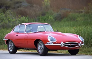 <b class=qtipBold><figcaption>Jaguar E-Type Series 1 Coupe</figcaption></b><br> Jaguar E-Type Series 1 Coupe