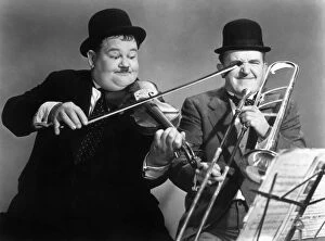 Seated Gallery: Laurel and Hardy