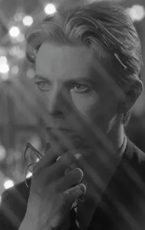 <b class=qtipBold><figcaption>The Man Who Fell To Earth</figcaption></b><br>David Bowie in a production shot for The Man Who Fell To Earth<br><em>© Copyright © Studiocanal Films Ltd</em> The Man Who Fell To Earth