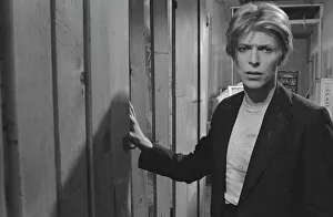<b class=qtipBold><figcaption>The Man Who Fell To Earth</figcaption></b><br>David Bowie in a production shot for The Man Who Fell To Earth<br><em>© Copyright © Studiocanal Films Ltd</em> The Man Who Fell To Earth