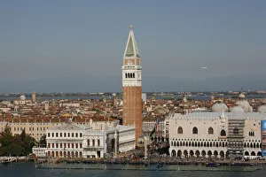 <b class=qtipBold><figcaption>Aerial view of Piazzetta</figcaption></b><br>Aerial view of Piazzetta, Venice<br><em>© Godong/UIG</em> Aerial view of Piazzetta