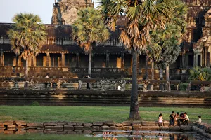 <b class=qtipBold><figcaption>Angkor Wat and Reflecting Pool</figcaption></b><br>Angkor Wat and Reflecting Pool.<br><em>© Godong/UIG</em> Angkor Wat and Reflecting Pool
