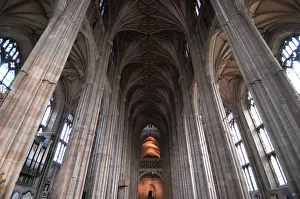 <b class=qtipBold><figcaption>Canterbury cathedral nave</figcaption></b><br><em>© Godong/UIG</em> Canterbury cathedral nave