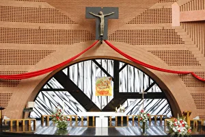 <b class=qtipBold><figcaption>Evry cathedral</figcaption></b><br><em>© Godong/UIG</em> Evry cathedral