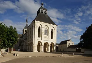 <b class=qtipBold><figcaption>Fleury benedictine abbey</figcaption></b><br><em>© Godong/UIG</em> Fleury benedictine abbey