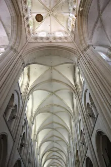 <b class=qtipBold><figcaption>Holy Trinity abbey church nave</figcaption></b><br><em>© Godong/UIG</em> Holy Trinity abbey church nave