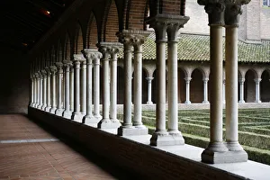 <b class=qtipBold><figcaption>Jacobins's church cloister</figcaption></b><br>Jacobins's church cloister, Toulouse<br><em>© Godong/UIG</em> Jacobins's church cloister
