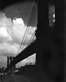 Tourist Attractions Collection: Manhattan Brooklyn Bridge View