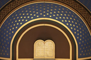 <b class=qtipBold><figcaption>Mosaic in the Nazareth synagogue</figcaption></b><br>Mosaic in the Nazareth synagogue, Paris<br><em>© Godong/UIG</em> Mosaic in the Nazareth synagogue