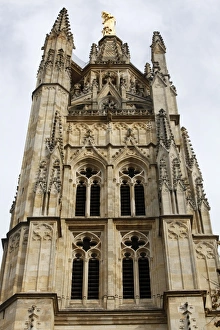 <b class=qtipBold><figcaption>Pey Berland tower</figcaption></b><br><em>© Godong/UIG</em> Pey Berland tower