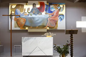 <b class=qtipBold><figcaption>Saint-Hugues church altar</figcaption></b><br><em>© Godong/UIG</em> Saint-Hugues church altar