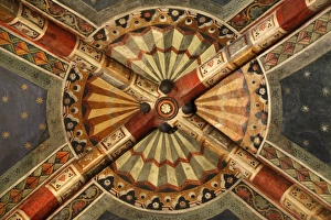 <b class=qtipBold><figcaption>San Domenico church keystone</figcaption></b><br><em>© Godong/UIG</em> San Domenico church keystone