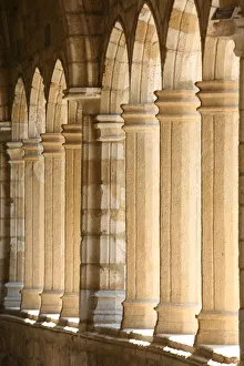 <b class=qtipBold><figcaption>Santander cathedral cloister</figcaption></b><br><em>© Godong/UIG</em> Santander cathedral cloister