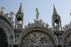 <b class=qtipBold><figcaption>St Mark's basilica</figcaption></b><br>St Mark's basilica, Venice<br><em>© Godong/UIG</em> St Mark's basilica