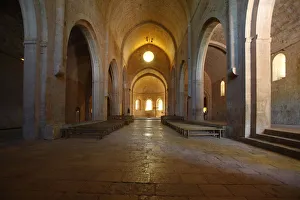 <b class=qtipBold><figcaption>Thoronet abbey church nave</figcaption></b><br><em>© Godong/UIG</em> Thoronet abbey church nave
