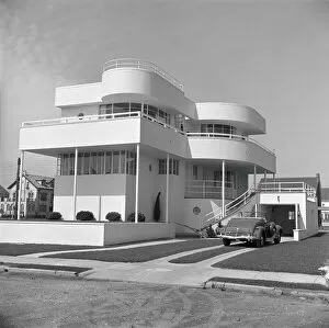 Art Deco beach house