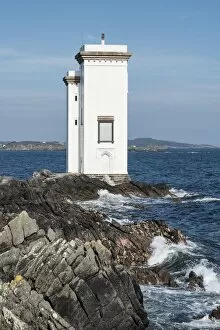 Tourist Attractions Gallery: Lighthouse at Port Ellen on the headland Carraig Fhada, Isle of Islay, Inner Hebrides