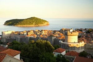 Tourist Attractions Collection: Walled City of Dubrovnik, Southeastern Tip of Croatia, Dalmation Coast, Adriatic Sea, Croatia