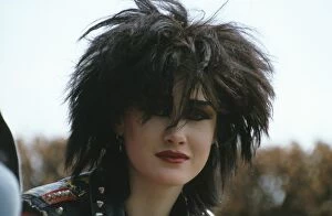 Vibrant Gallery: punk era April 1983 - fashion, portrait, young woman, make up, punks