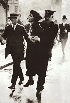 Arrest of Emmeline Pankhurst outside Buckingham Palace, London, 21 May 1914 (b / w photo)