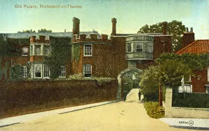 Gatehouse Collection: Richmond Palace Gatehouse, Richmond-on-Thames (colour photo)