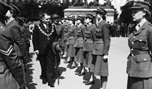 Civic Gallery: The Mayor of Reading, Councillor W.E.C. McIlroy, inspecting members of the Auxiliary