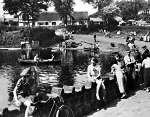 Leisure Collection: Raby Mere, a Wirral beauty spot, , Merseyside. 3rd August 1937